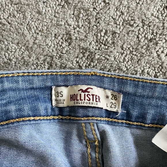 Hollister Light Wash Skinny Jeans - Picture 4 of 4
